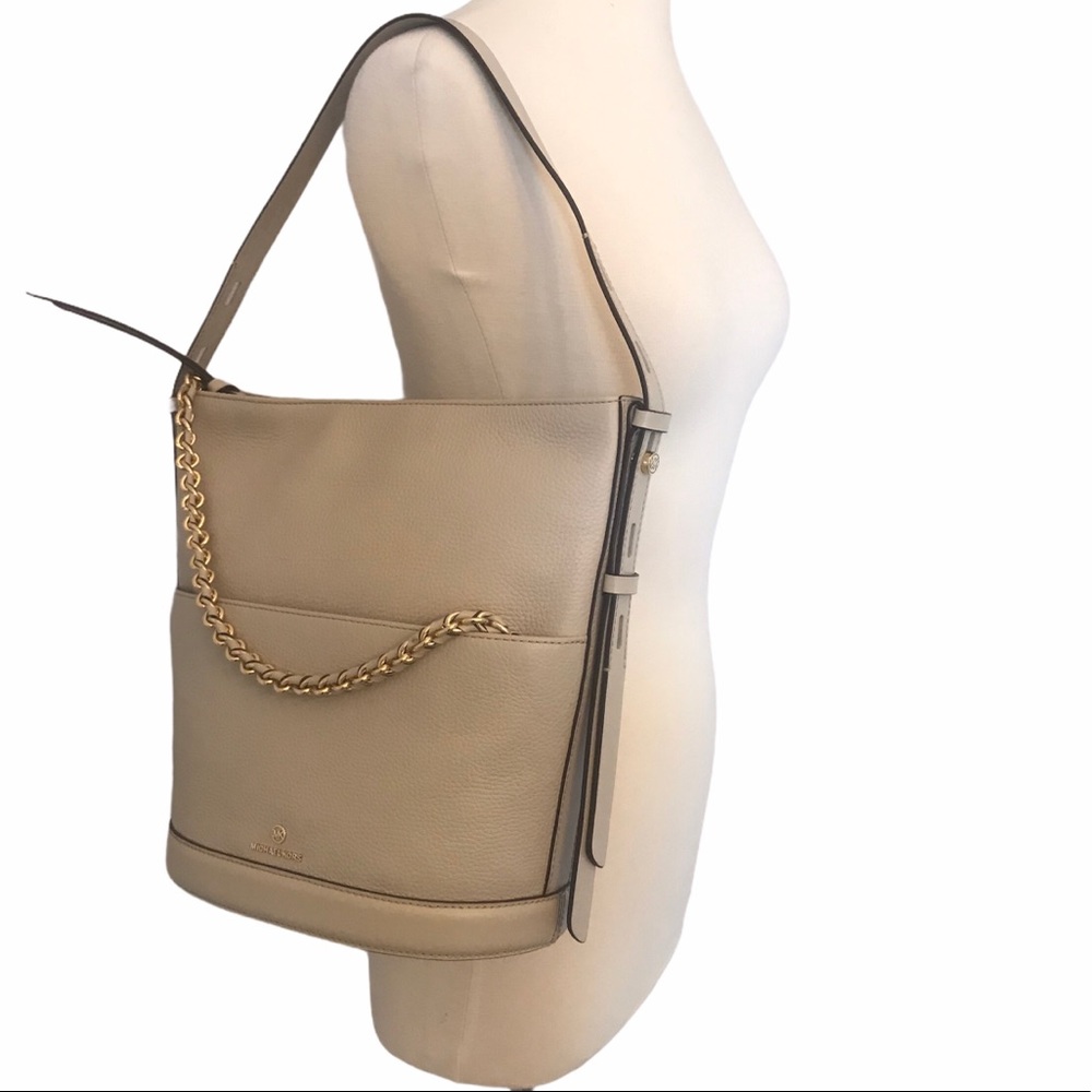Michael Kors  large leather shoulder bag N…